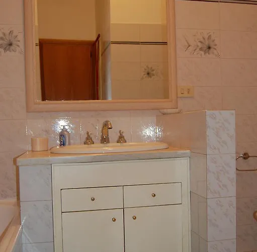 Bed & Breakfast Sessoriana Rome
